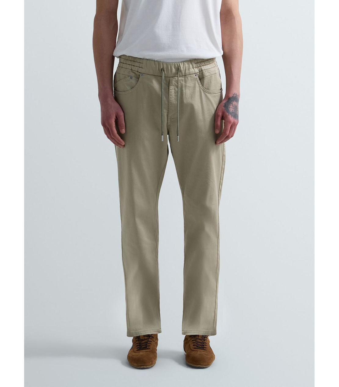 リラックステーパードLANNY タッチブルデニム